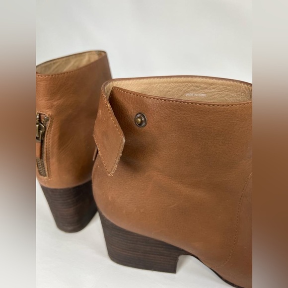 EILEEN FISHER Harris Vero Cuoio LEATHER Ankle Bootie Whiskey Zip Closure Size 9 - Picture 6 of 16